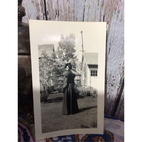 Antique Photo Lady in a Black Dress 5” x 3” Mourning Dress - Picture 6 of 11